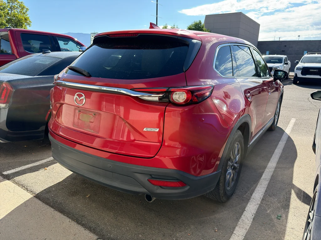 Used 2017 Soul Red Metallic Mazda Touring image 5