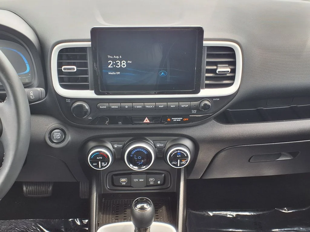 Used 2025 Red Hyundai Limited image 29