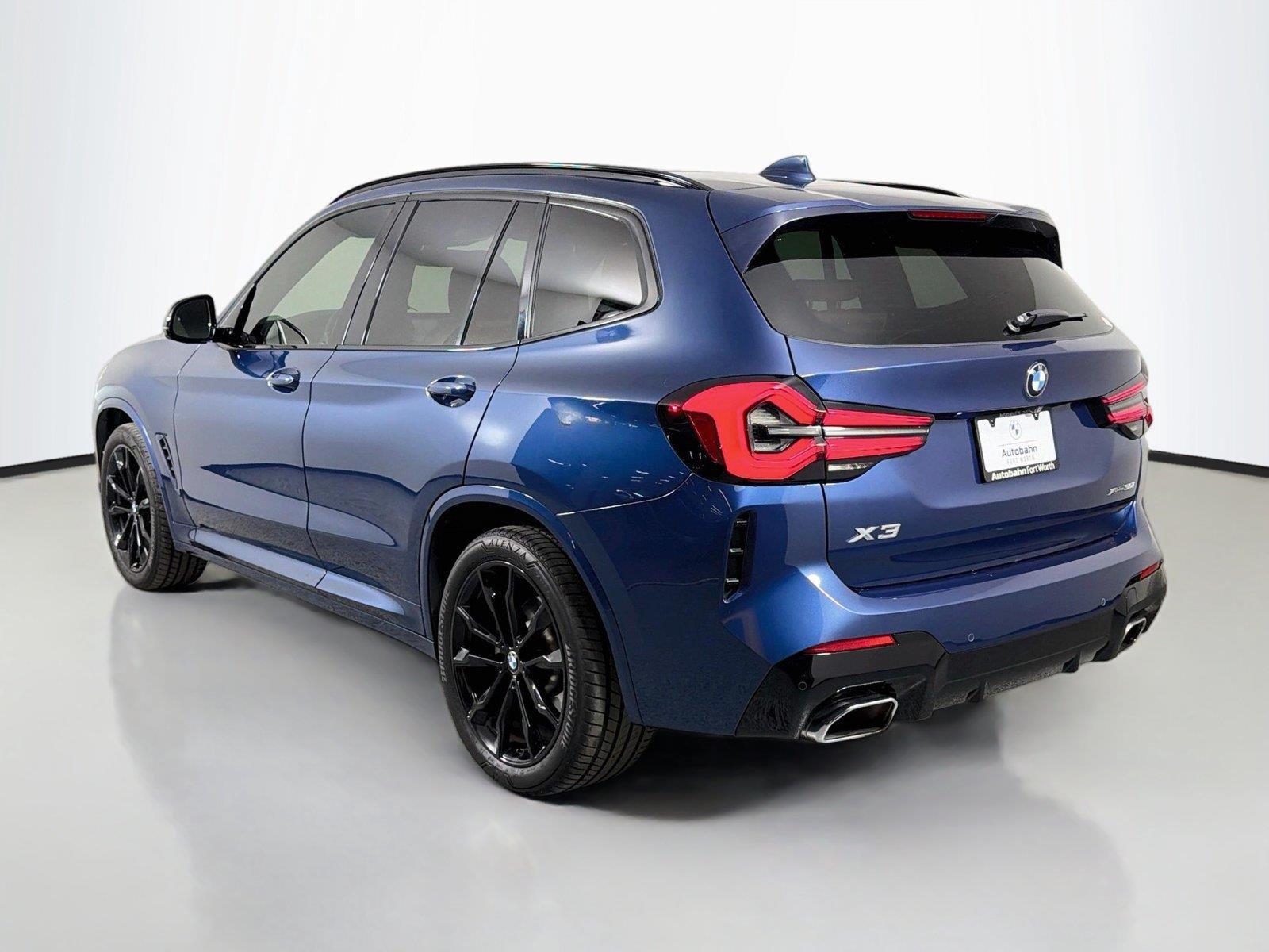 Used 2022 Phytonic Blue Metallic BMW xDrive30i image 7