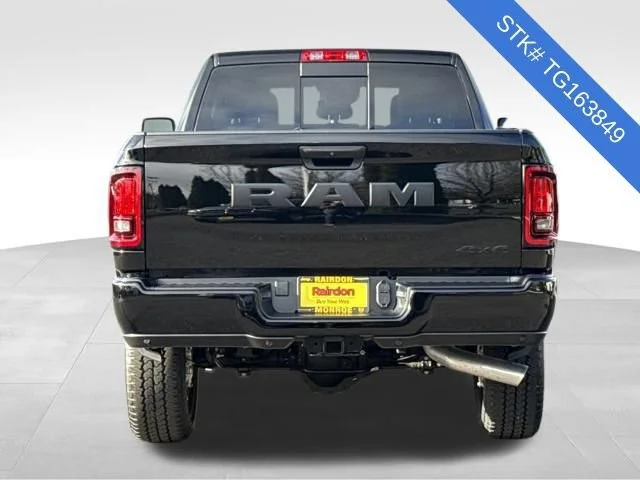 New 2026 Diamond Black Crystal Pearl-Coat Exterior Paint RAM Tradesman image 5