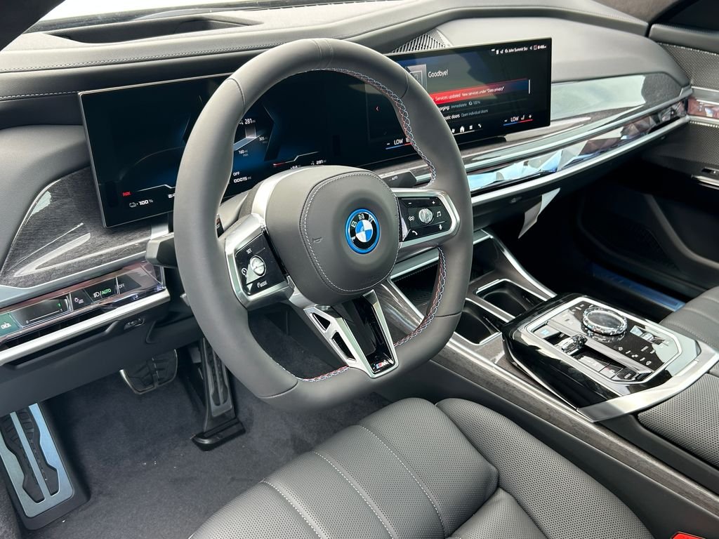 New 2026 Alpine White BMW M70 image 13
