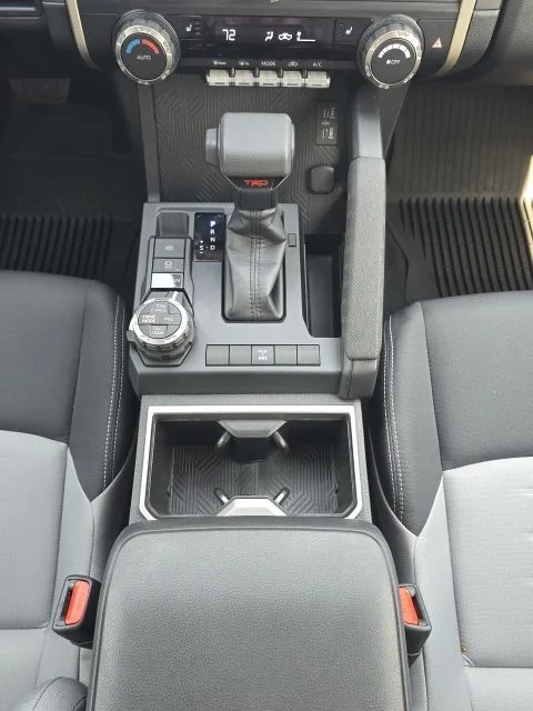 Used 2025  Toyota  image 38