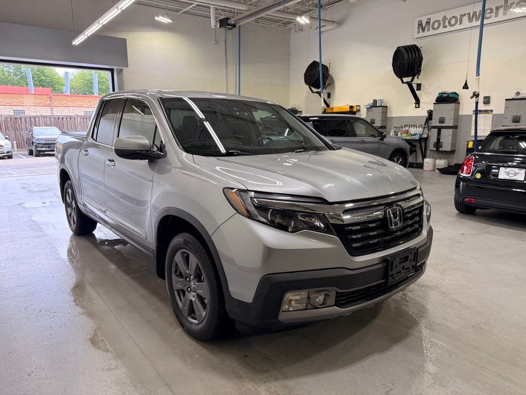 Used 2020 Silver Honda  image 7
