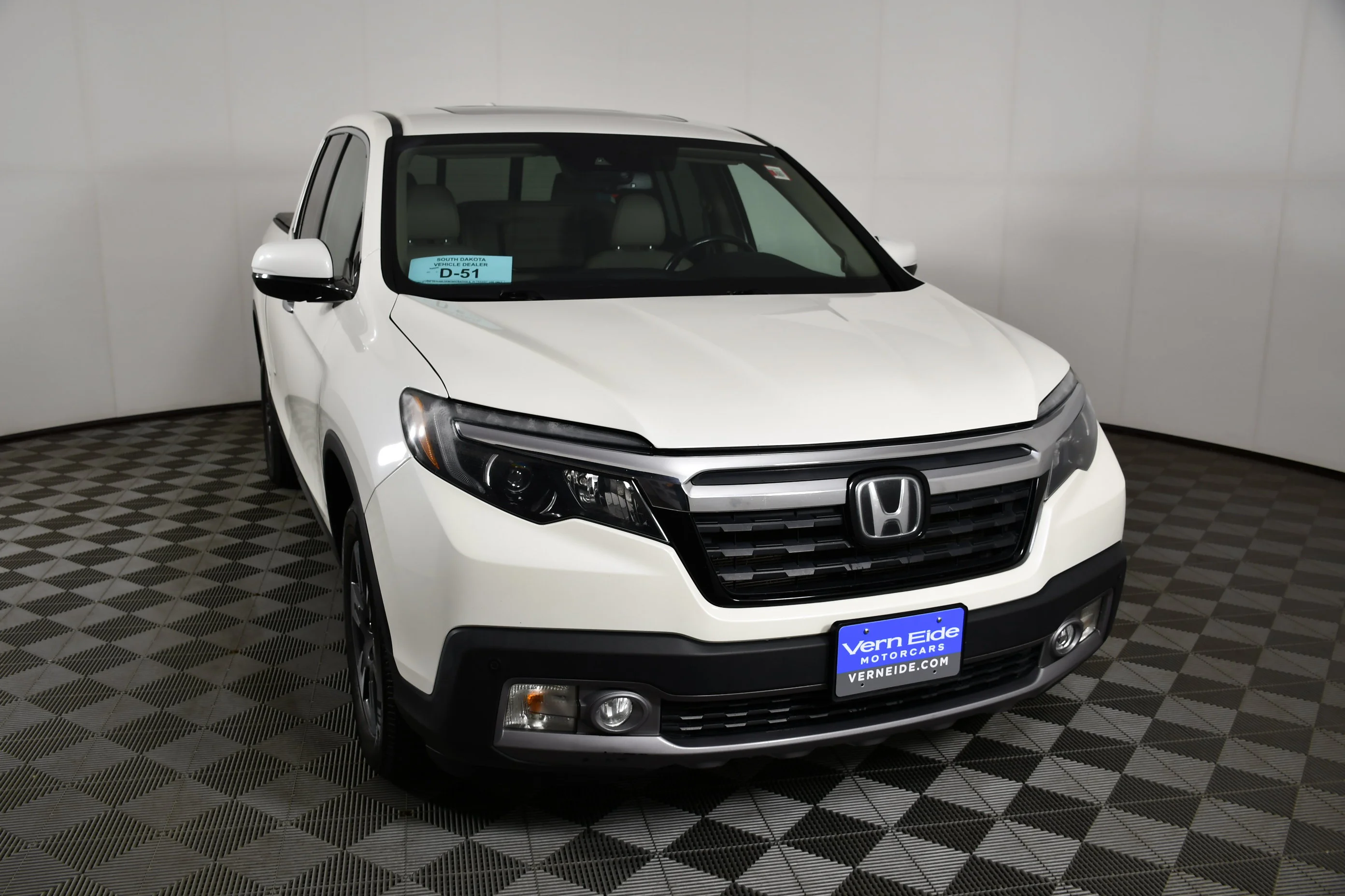 Used 2019 White Diamond Pearl Honda RTL-E image 3