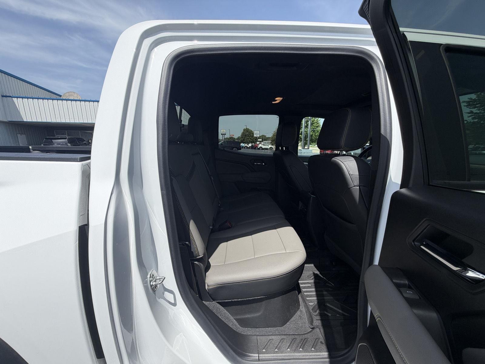 Used 2024 Summit White Chevrolet ZR2 image 21