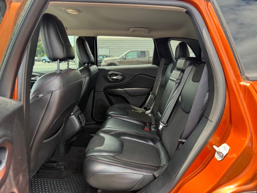 Used 2016 Orange Jeep Trailhawk image 7