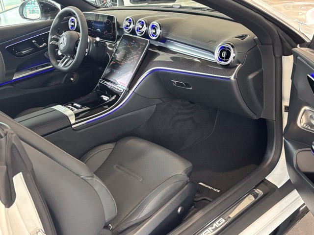 New 2026 MANUFAKTUR Moonlight White Metallic Mercedes-Benz AMG® CLE 53 4MATIC+ Cabriolet image 58