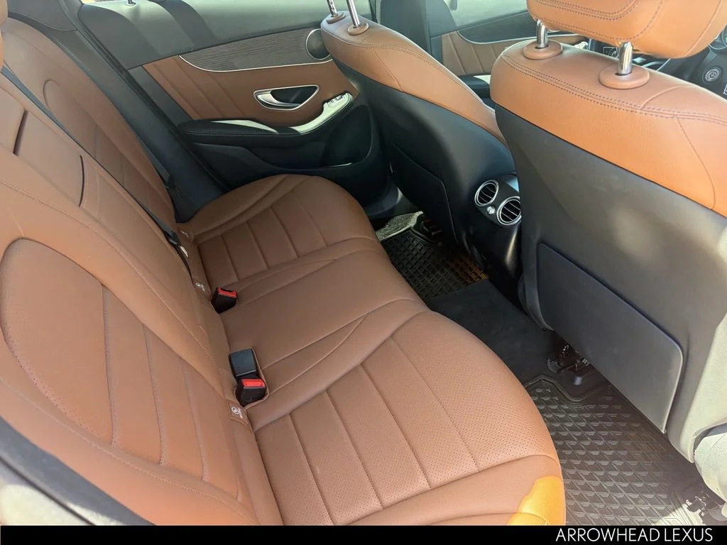 Used 2022 Red Mercedes-Benz GLC 300 image 32