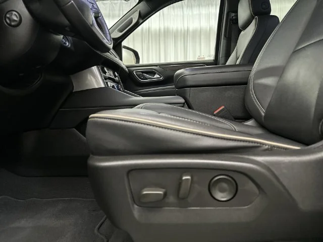 Used 2024 Black Chevrolet Premier image 17