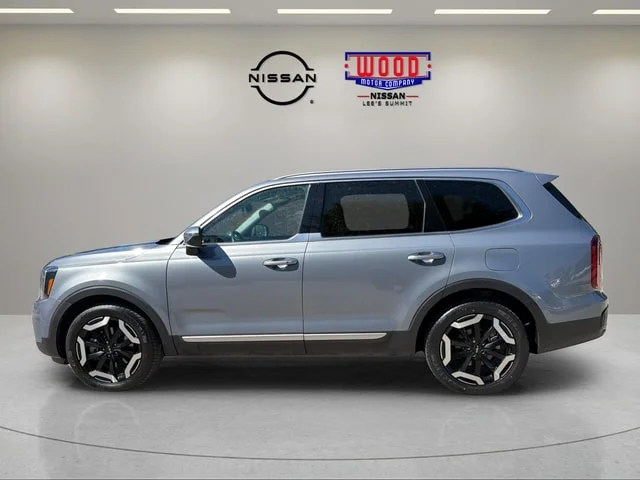 Used 2025 Everlasting Silver Kia S image 5
