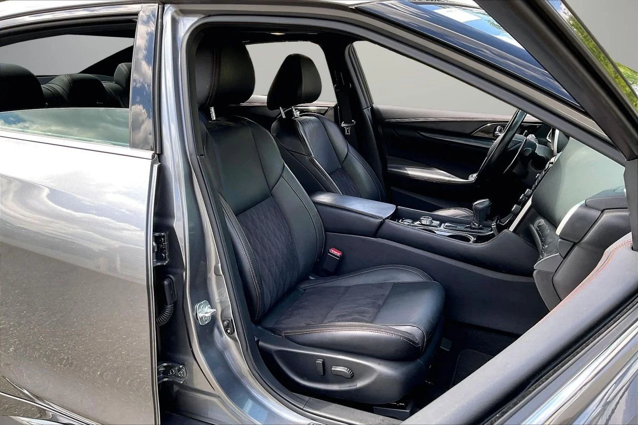 Certified Used 2021 Gray Nissan SR image 24
