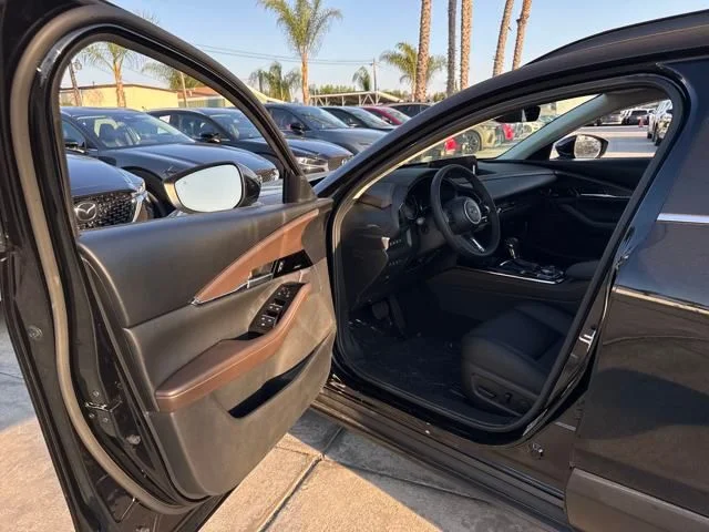 2025 Mazda CX-30 Turbo Premium Plus - Photo 24