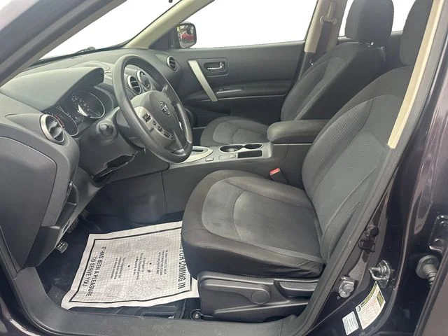 Used 2013 Black Nissan S image 9