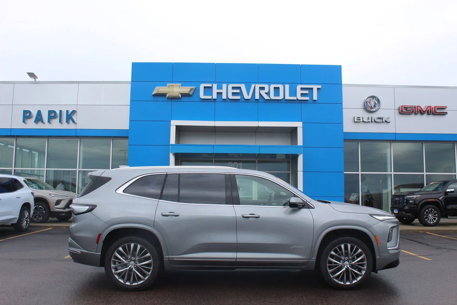 2026 Buick Enclave Avenir AWD's photo