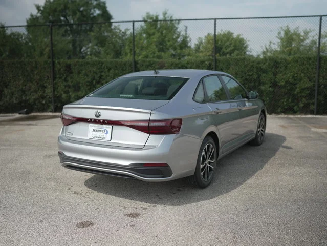 2025 Volkswagen Jetta Sport - Photo 8