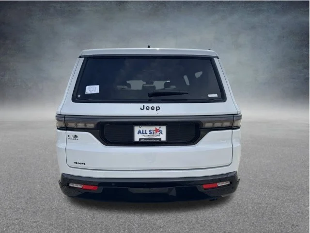 New 2026 Bright White Clear-Coat Exterior Paint Jeep Limited Altitude image 7