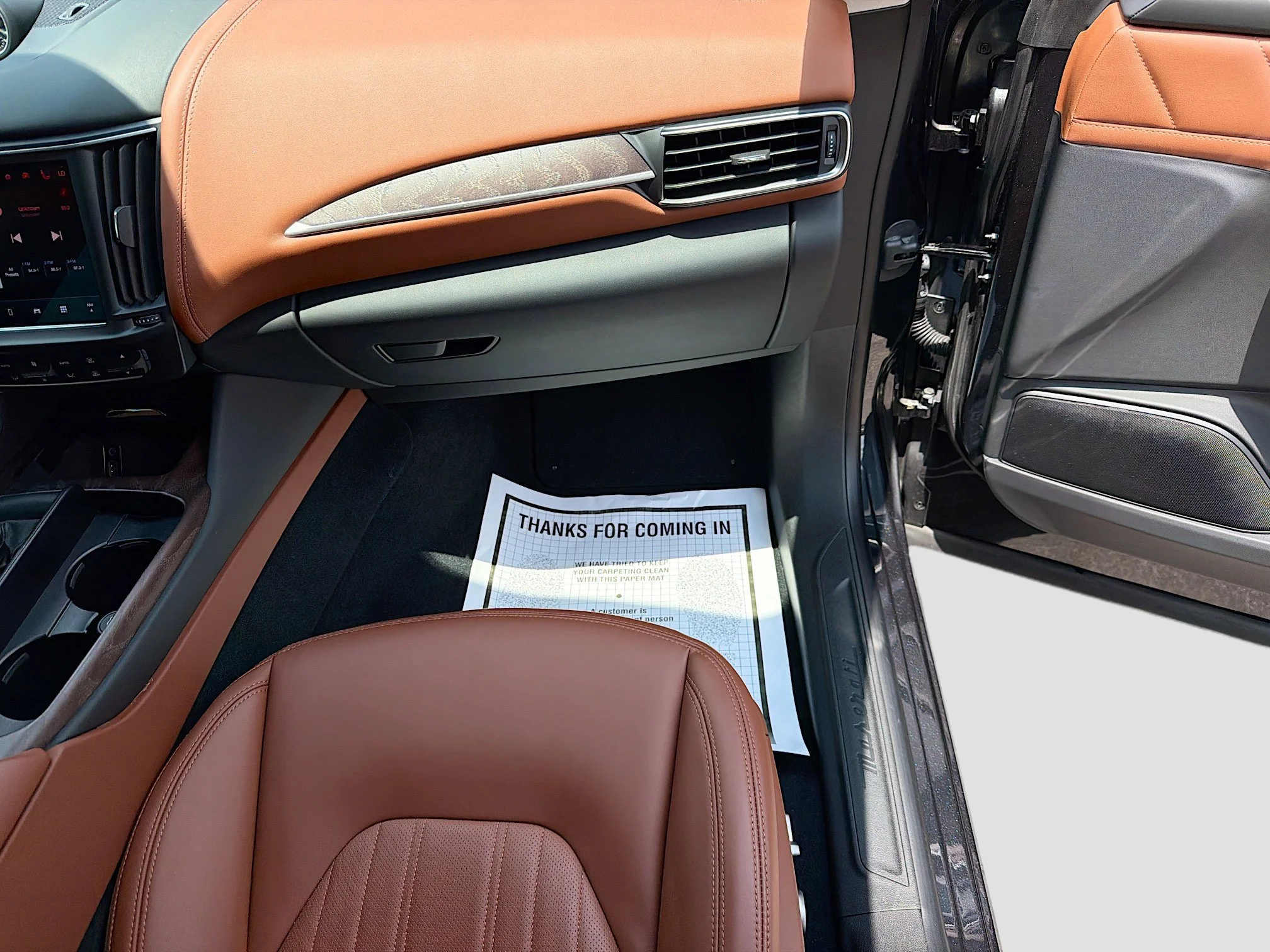 Used 2022 Nero Ribelle Metallic Maserati Modena image 18