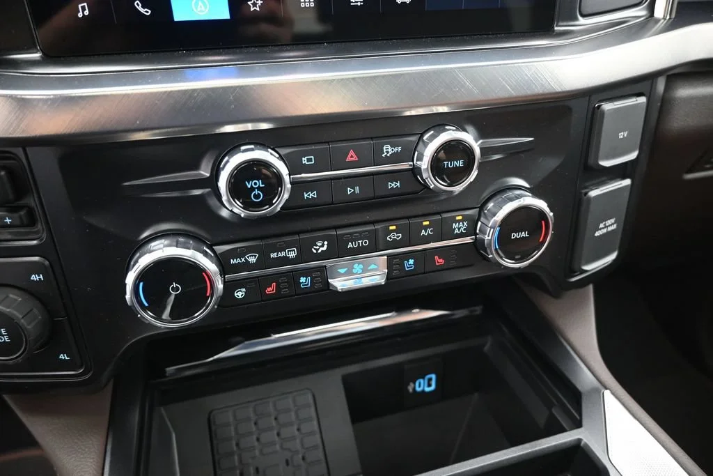 New 2027 Oxford White Ford King Ranch image 17