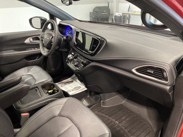 2024 Chrysler Pacifica Touring L - Photo 27