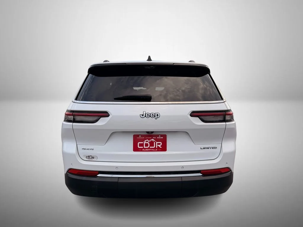 Used 2024 White Jeep Limited image 9