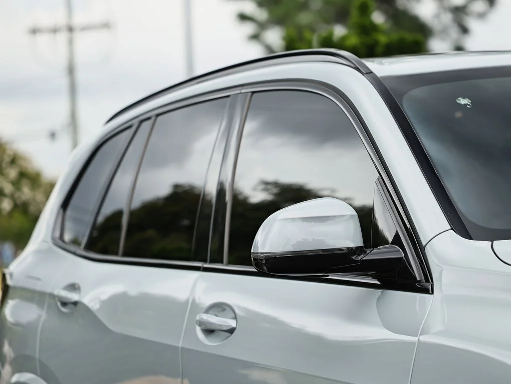Used 2024 Brooklyn Gray Metallic BMW sDrive40i image 3