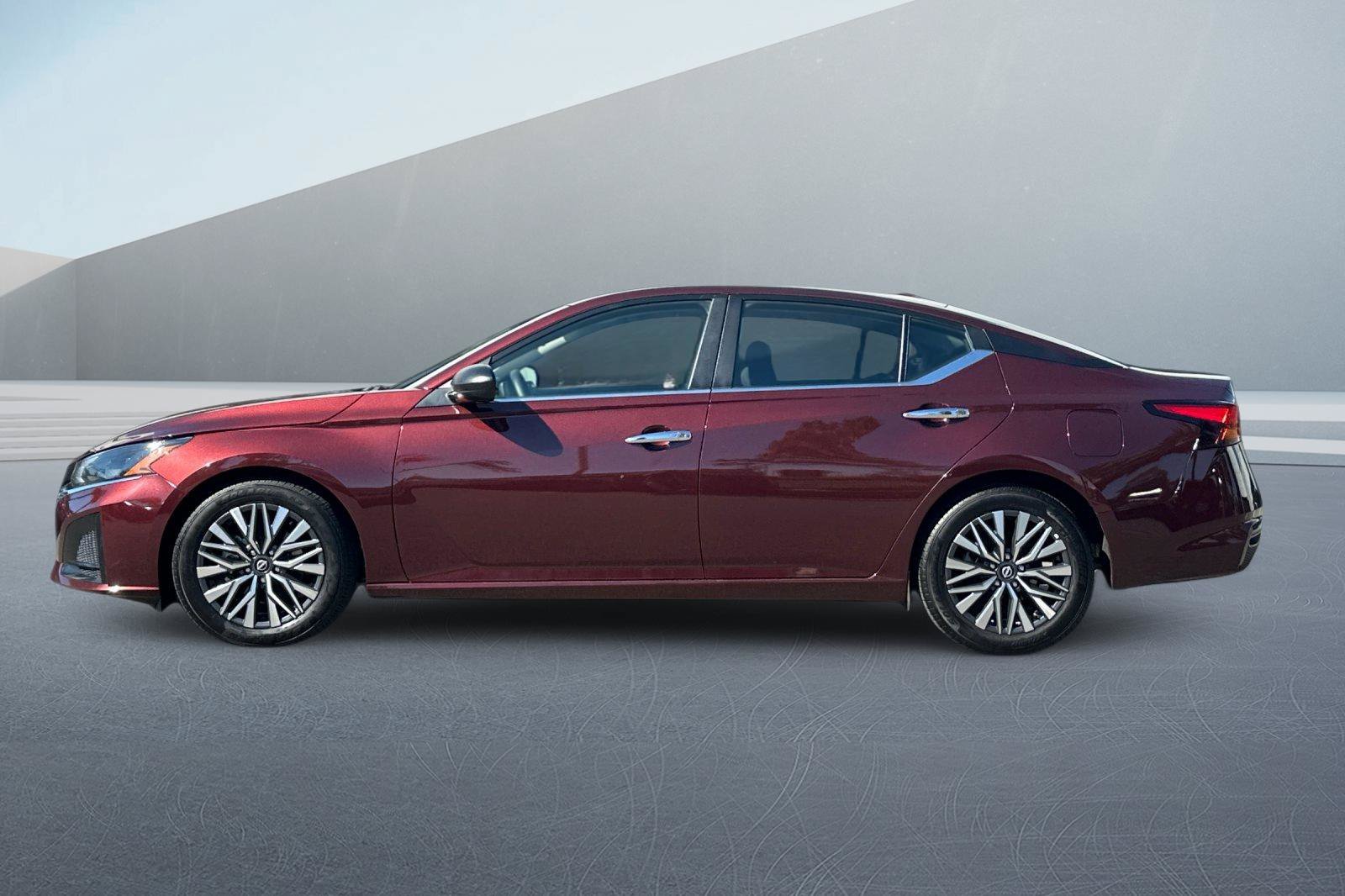 Used 2025  Nissan 2.5 SV image 7