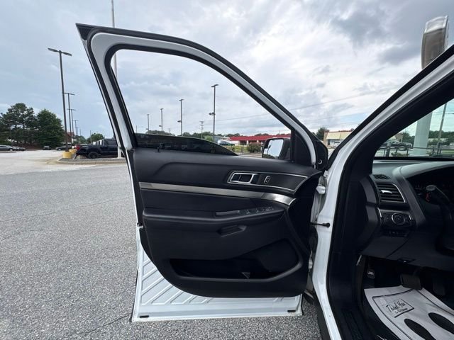 Used 2018 Oxford White Ford XLT image 10