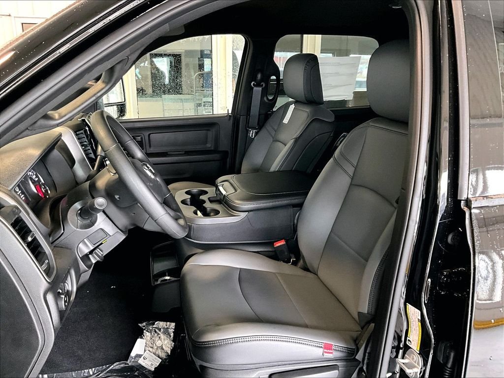 New 2026 Diamond Black Crystal Pearlcoat Ram Tradesman image 10