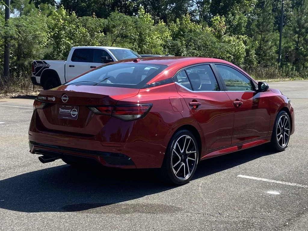 2025 Nissan Sentra SR - Photo 3