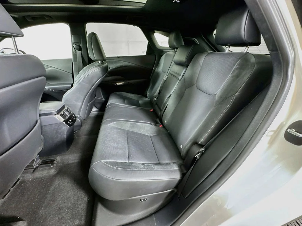 Used 2024 White Lexus 350 Luxury image 32