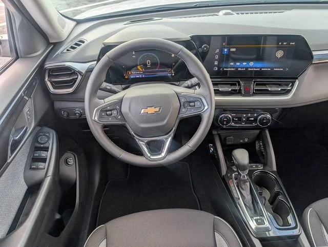 New 2026 Summit White Chevrolet LT image 9