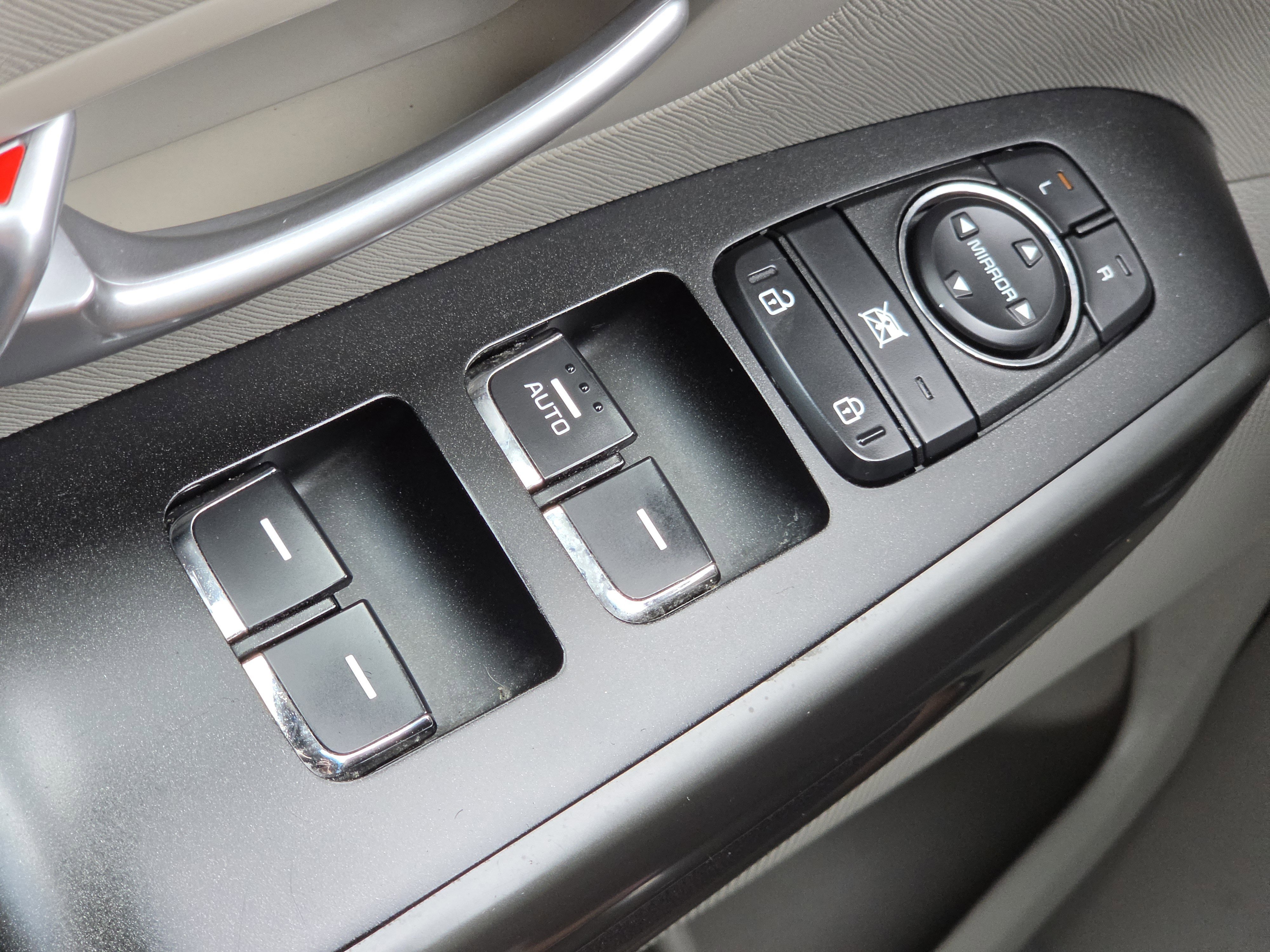 Used 2019 Panthera Metal Kia LX image 15