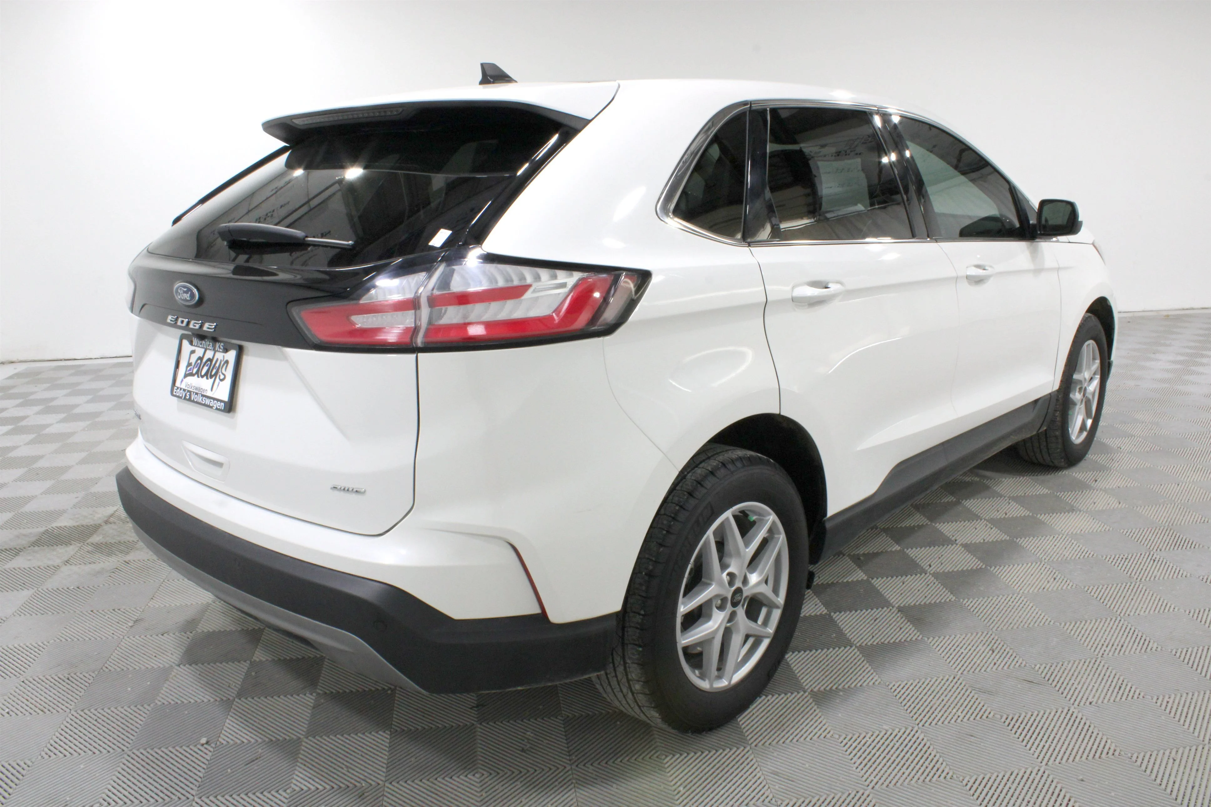 2024 Ford Edge SEL - Photo 27