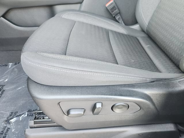 Used 2025 Summit White Chevrolet LS image 25
