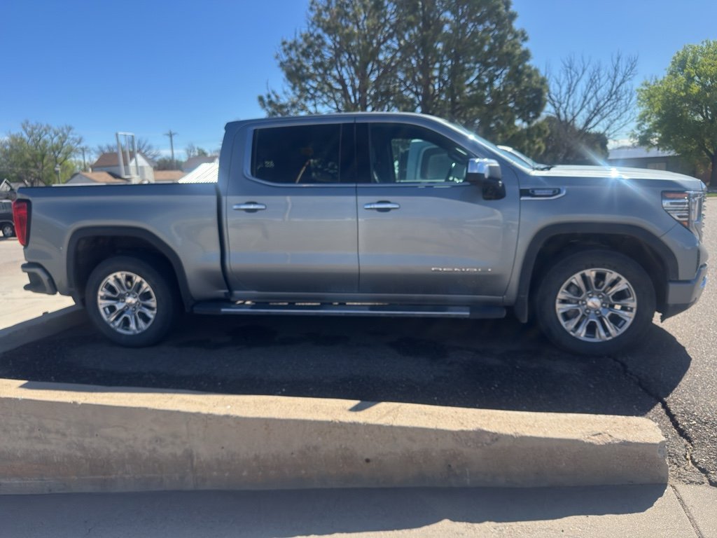 Used 2025 Sterling Metallic GMC Denali image 1