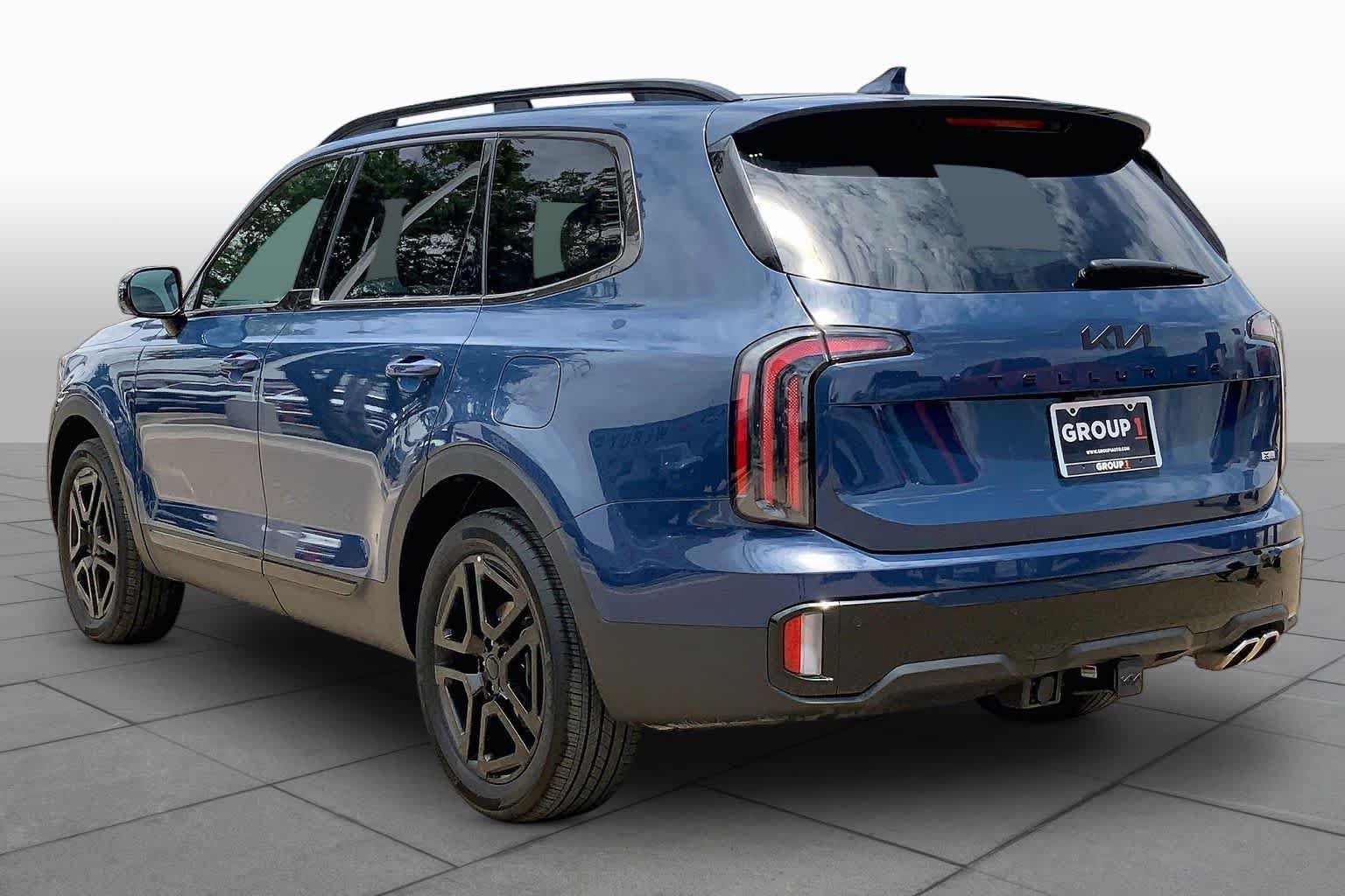 Used 2025 Midnight Lake Blue Kia SX-Prestige X-Line image 12