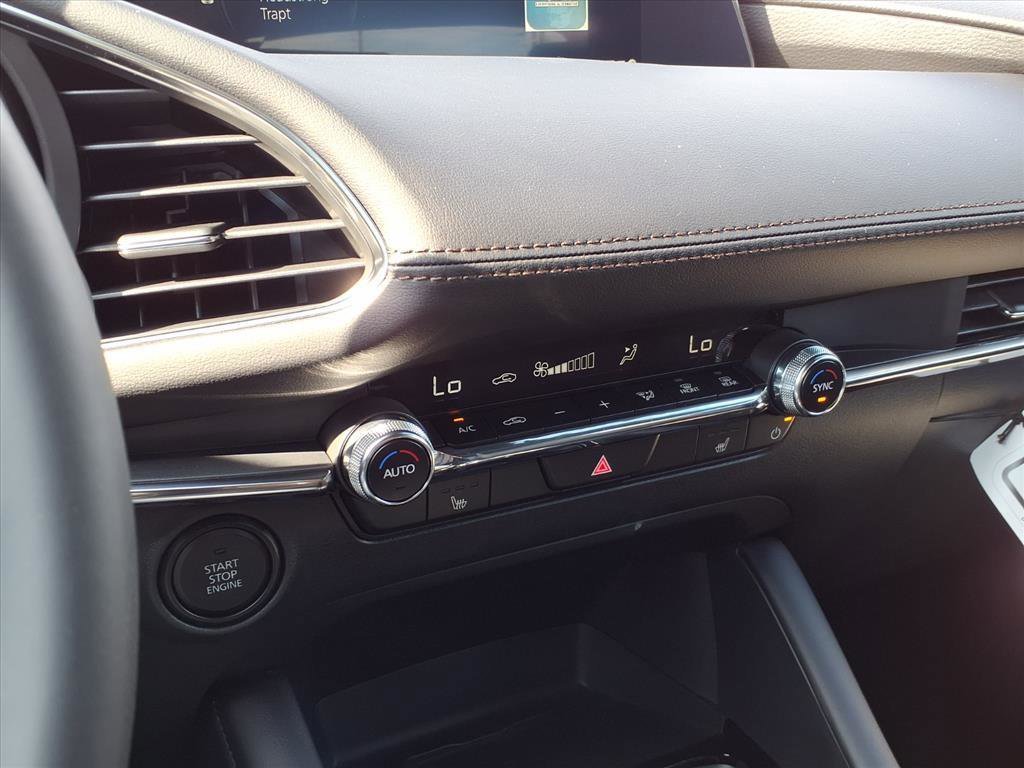 2026 Mazda Mazda3 Premium - Photo 8