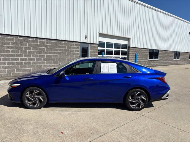 Used 2025 Intense Blue Hyundai SEL Convenience image 10