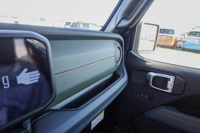 New 2026 Black Jeep Mojave X image 22