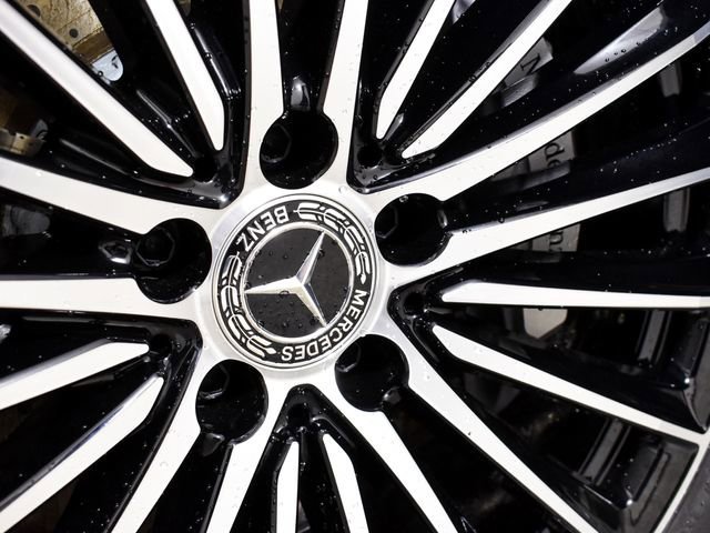 New 2026 Polar White Mercedes-Benz GLC 300 image 58