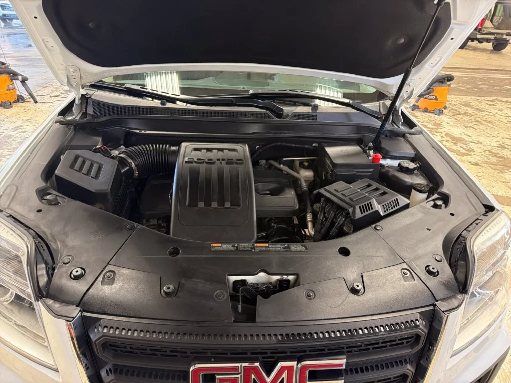 Used 2017 White GMC SLE-1 image 9