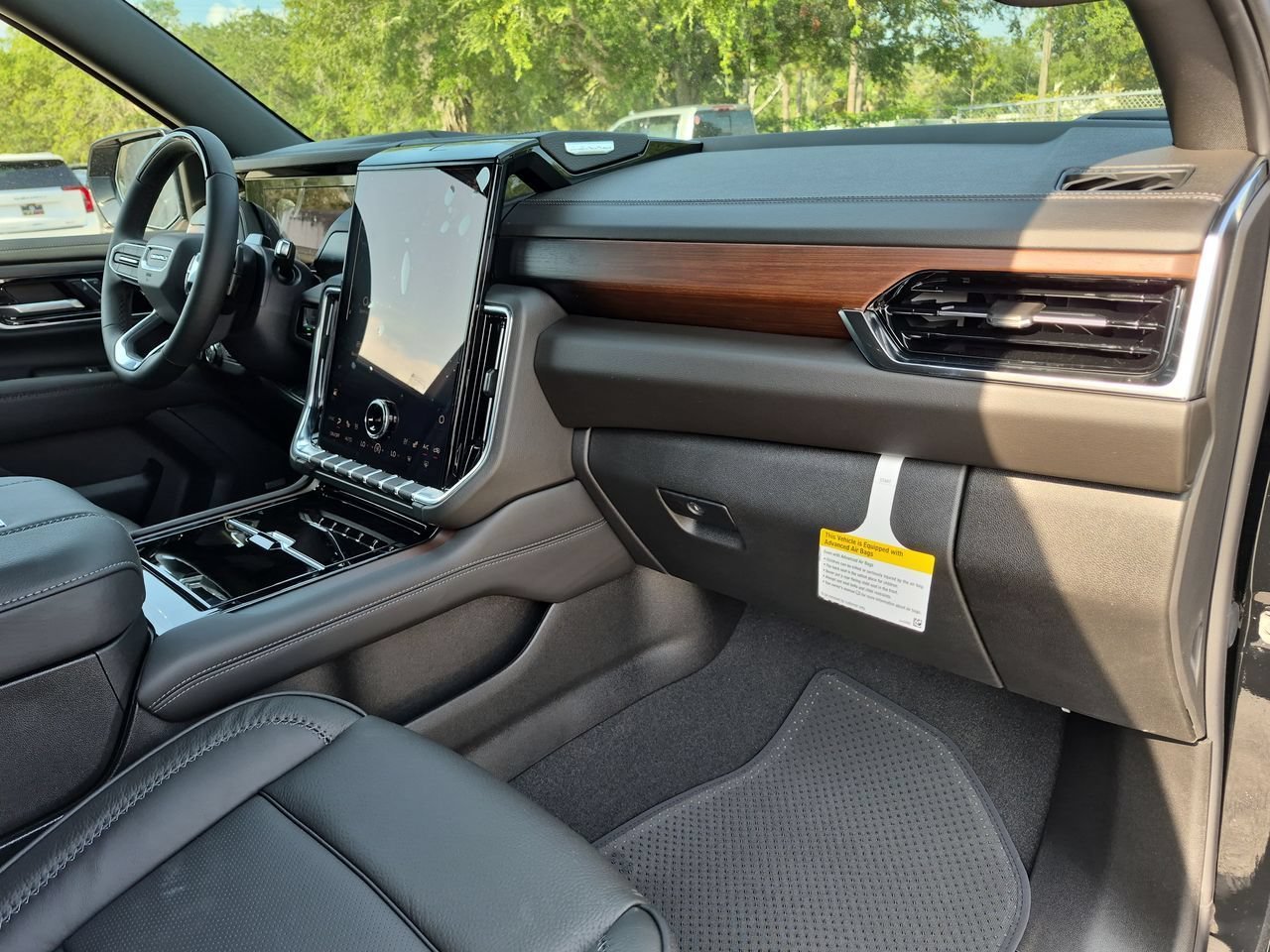 2026 GMC Yukon XL Denali - Photo 26