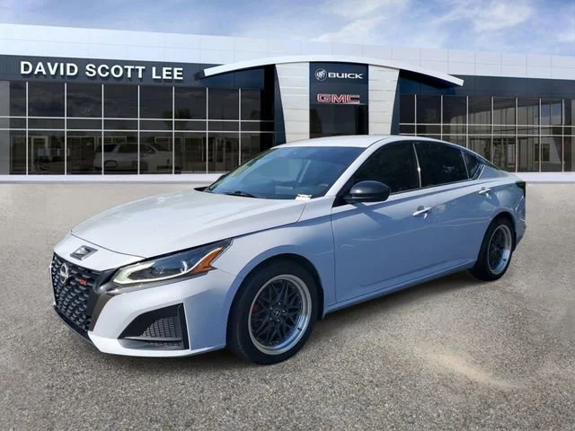 Used 2024 Gray Nissan 2.5 SR image 2