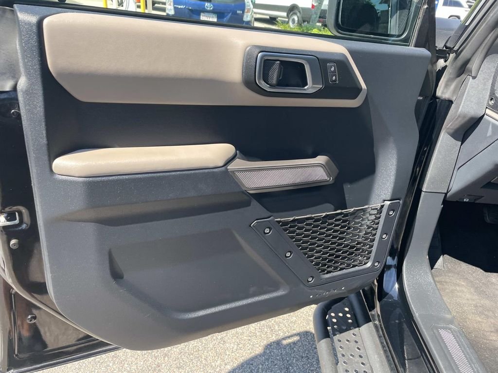 Used 2022 Black Ford Wildtrak image 16