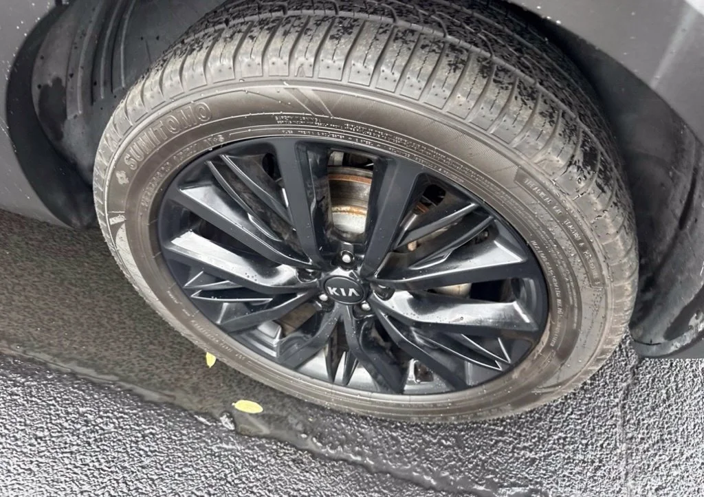 Used 2020 Black Kia SX image 14