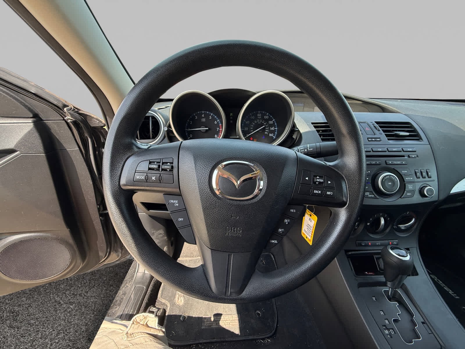 Used 2013  Mazda i Sport image 12