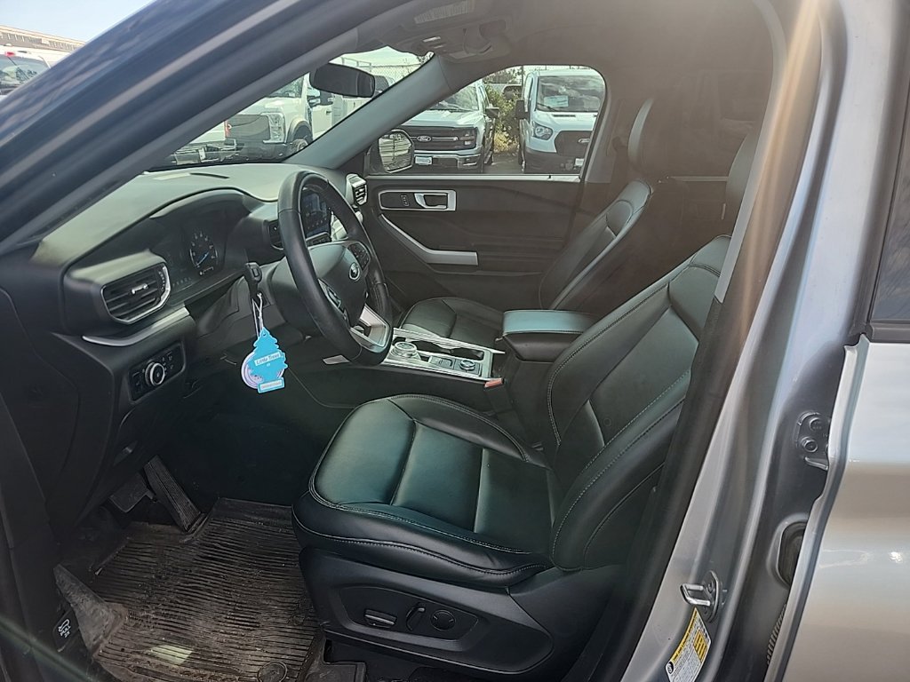 Used 2023 Silver Metallic Ford XLT image 18