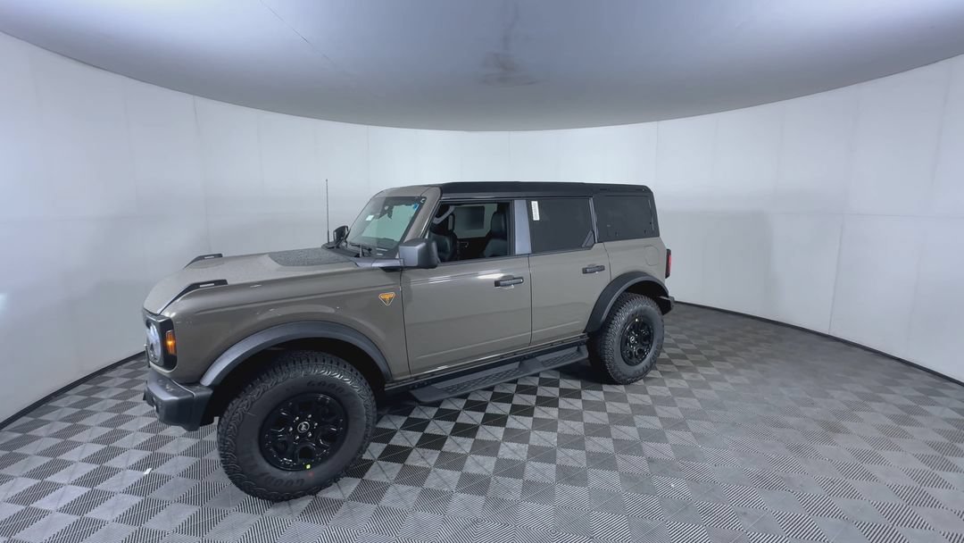 New 2026 Marsh Gray Ford Badlands image 4