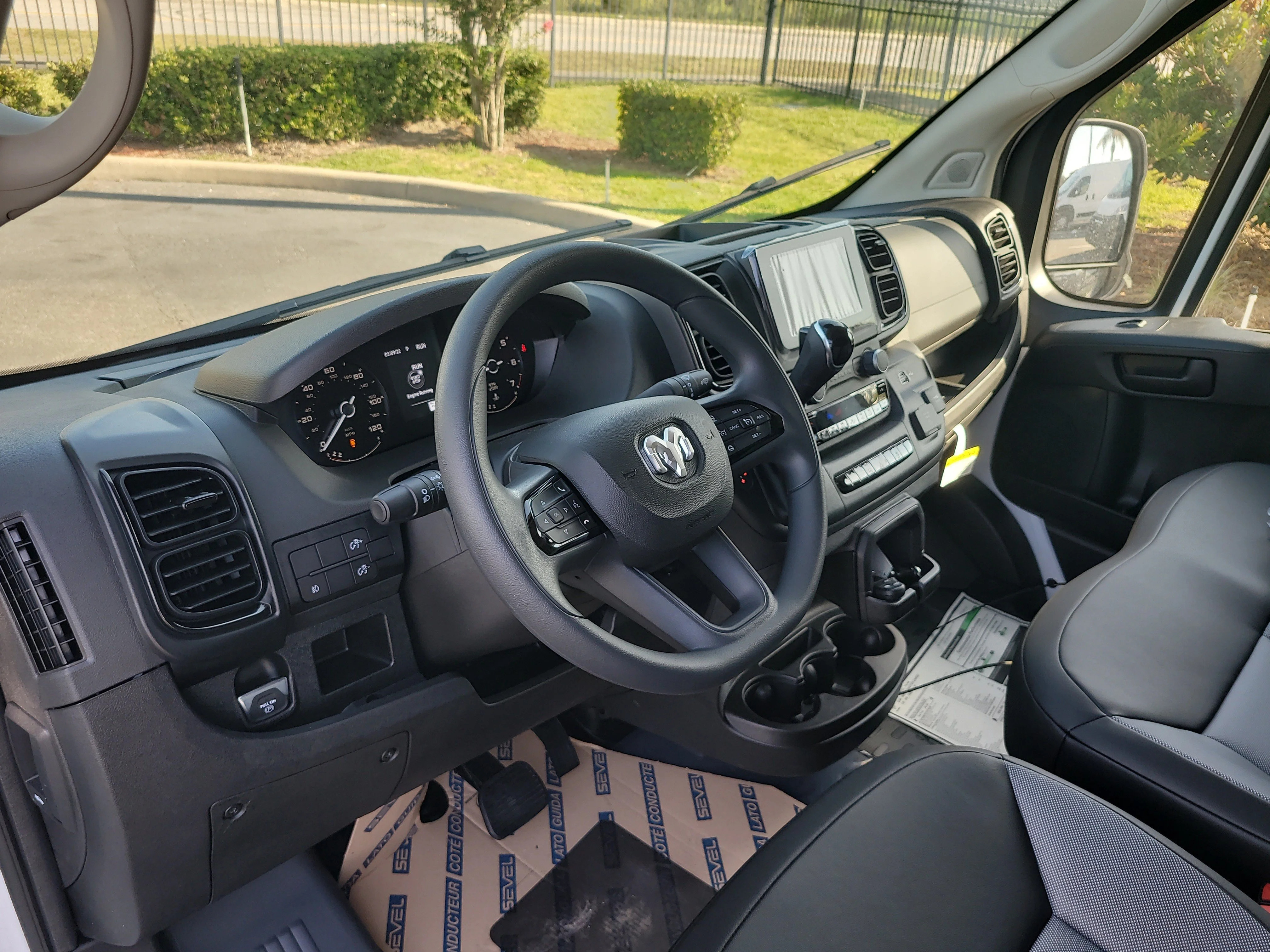 New 2026 Bright White Clearcoat RAM Tradesman image 16