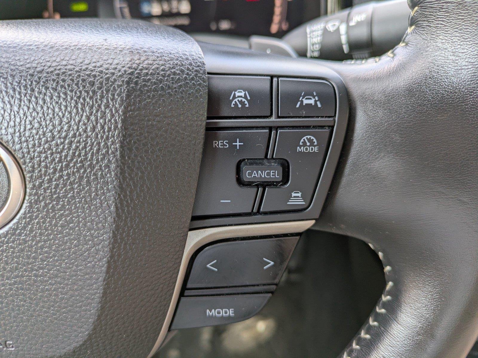 Used 2025  Toyota SE image 23